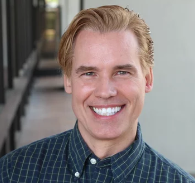 James R. | Hamburg, Germany