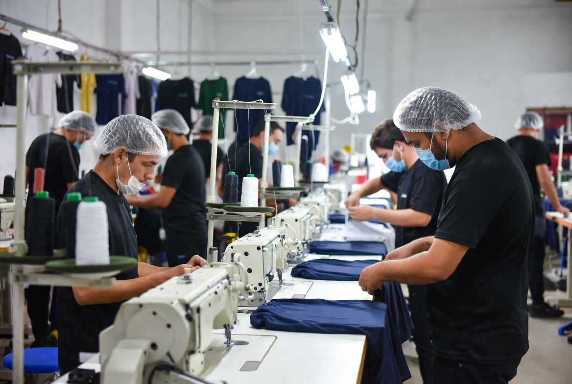 How are t shirts manufactured