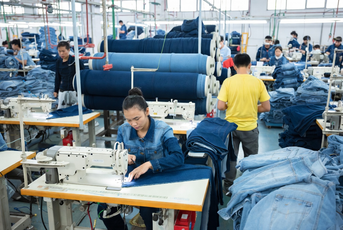 Wholesale denim jackets manufacturers