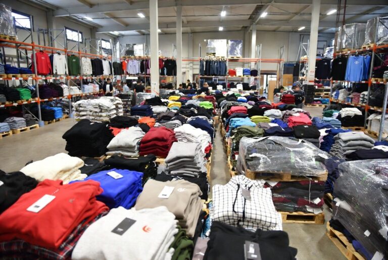 Wholesale hoodie distributor Europe