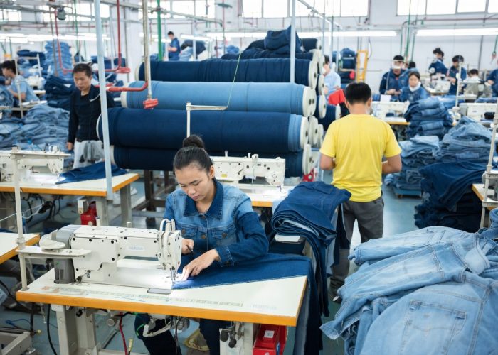 Wholesale denim jackets manufacturers